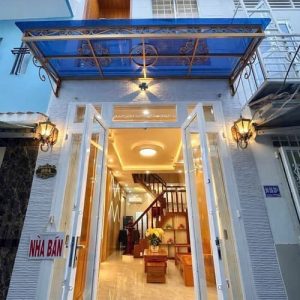 Nhà 1 trệt 1 lầu hẻm 90 Hùng Vương 3,5x11m 2PN 2Wc Full Nội Thất
