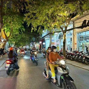 Bán nhà mặt tiền Nguyễn Việt Hồng, Ninh Kiều,DT5,3x20m vị trí đẹp kinh doanh sầm uất - Nhà cấp 4