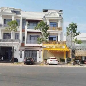 Bán Nhà 1 Trệt 2 Lầu Sân Thượng Trục Chính Đường 1B KDC Nam Long Diện Tích 5.7x18m