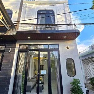 Bán nhà 1 trệt 1 lầu hẻm 58 đường 3/2, diện tích 4,6x9,5m nhà mới full nội thất